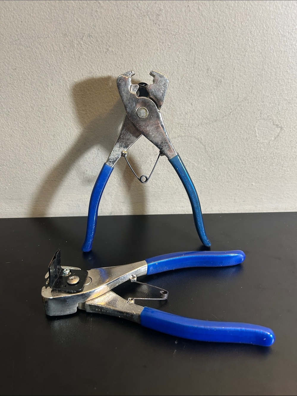 Handy Pick Model M71 Handheld Pick Machine Set of Two.